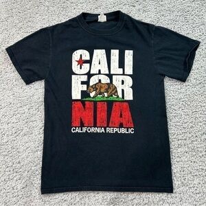 California Shirt Womens Small Graphic Tee Republic State Flag Bear Lived In